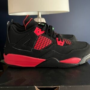 Jordan 4 Retro Black and Multi-Color Sneakers (PS) 2Y